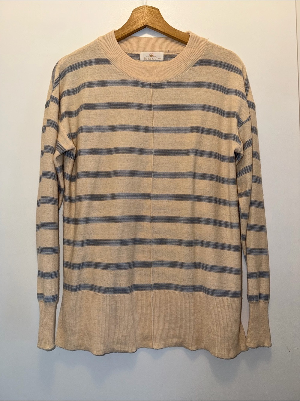 Sunland17 Sweater Women's Small Beige/Blue Striped Lightweight Crewneck